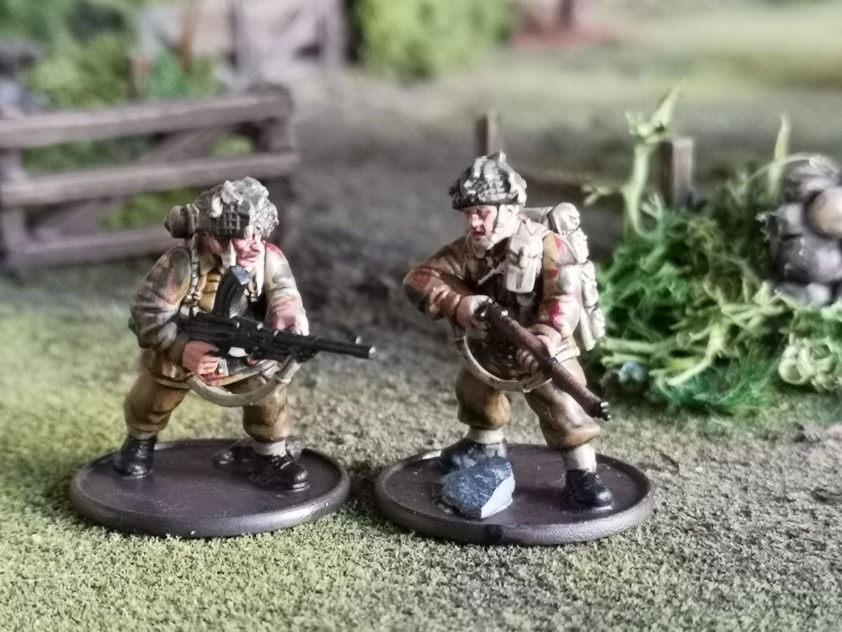 Bolt Action "Ready for Battle" British Airborne 2 man LMG (Bren) Team